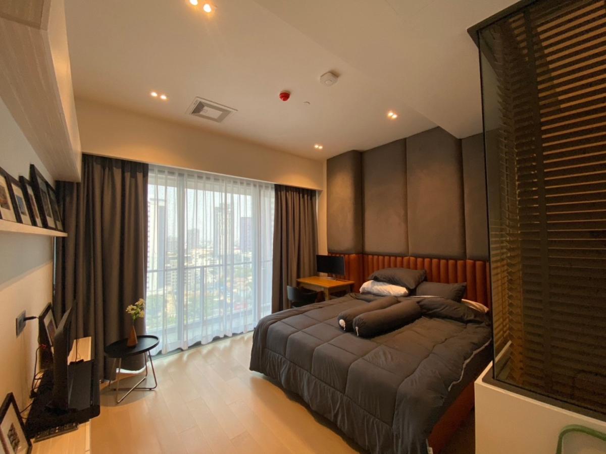 The Strand Thonglor | SUT-72