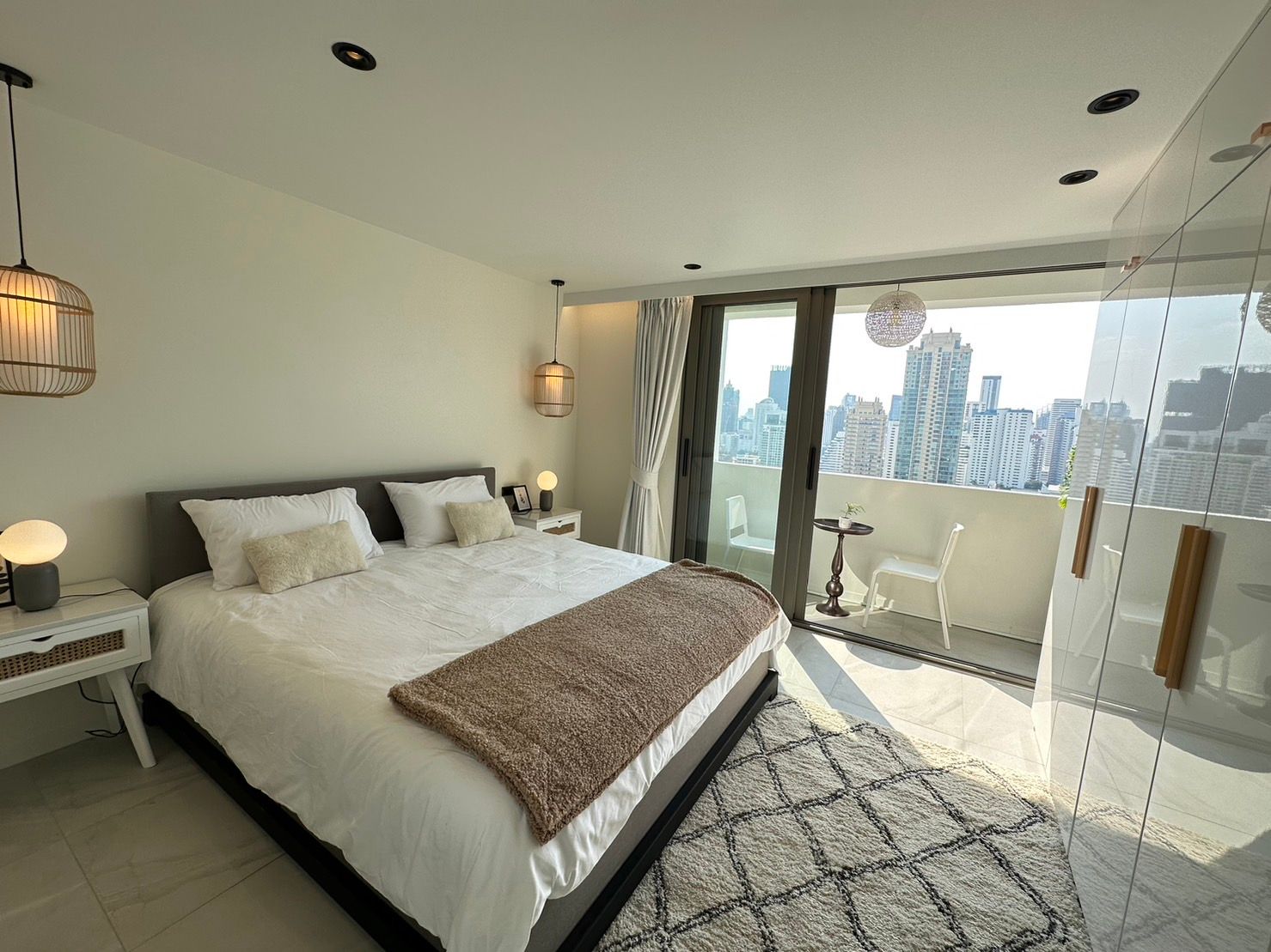 [SUA-43] D.S. Tower 2 Sukhumvit 39 Condominium (ดี.เอส. ทาวเวอร์ 2 สุขุมวิท 39 คอนโดมิเนียม) : ขายคอนโดมิเนียม 3 ห้องนอน ใกล้อโศก นัดชมได้เลยวันนี้