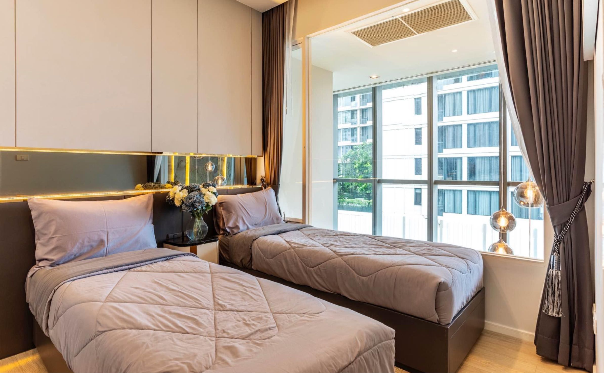 The Room Sukhumvit 21 เดอะ รูม สุขุมวิท 21