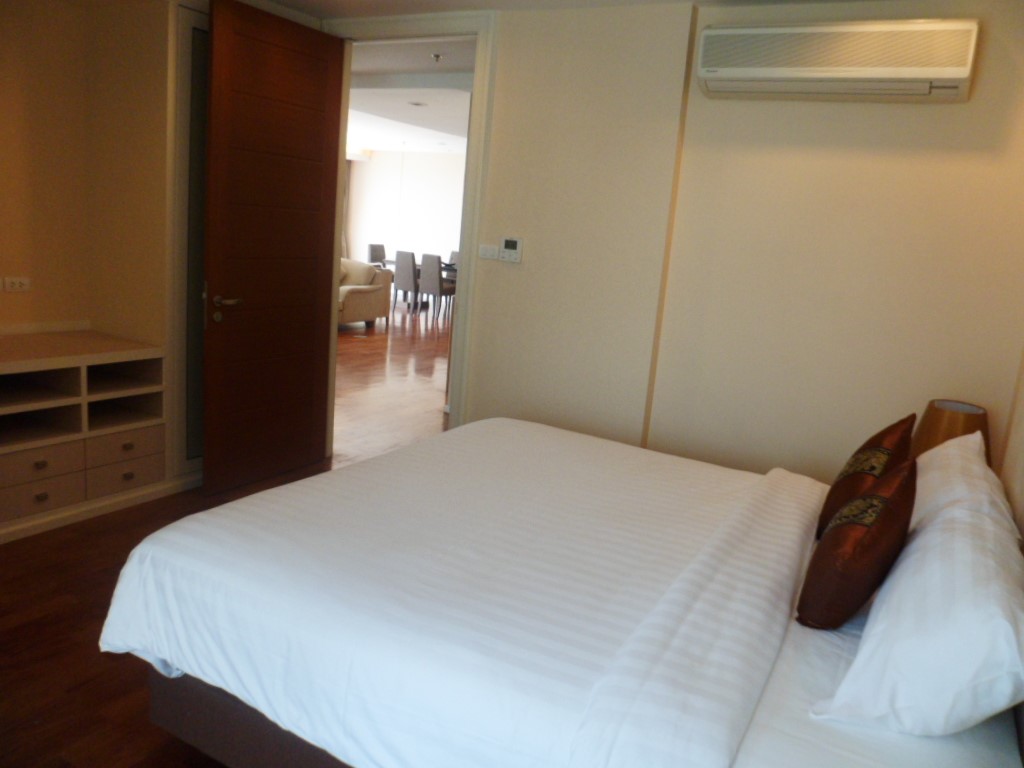 GM Serviced Apartment | 3 bedroom for rent near Phrom Phong (SUP-386)