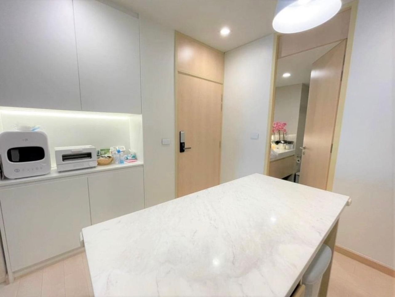 [CHC-290] Silom Suite Condominium (สีลม สวีท คอนโดมิเนียม) : คอนโดมิเนียมให้เช่า 3 ห้องนอน ใกล้เซนต์หลุยส์ นัดชมได้เลยวันนี้