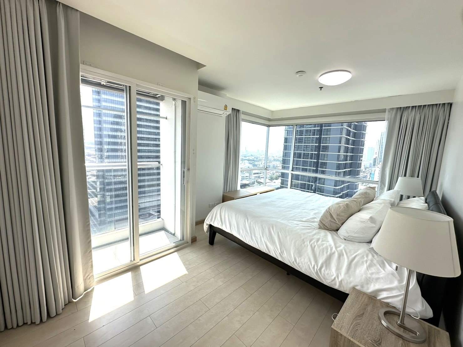 [CHC-291] Silom Suite Condominium (สีลม สวีท คอนโดมิเนียม) : คอนโดมิเนียมให้เช่า 3 ห้องนอน ใกล้เซนต์หลุยส์ คอนโดให้เช่า ติดต่อเพื่อขอชมห้องได้ วันนี้