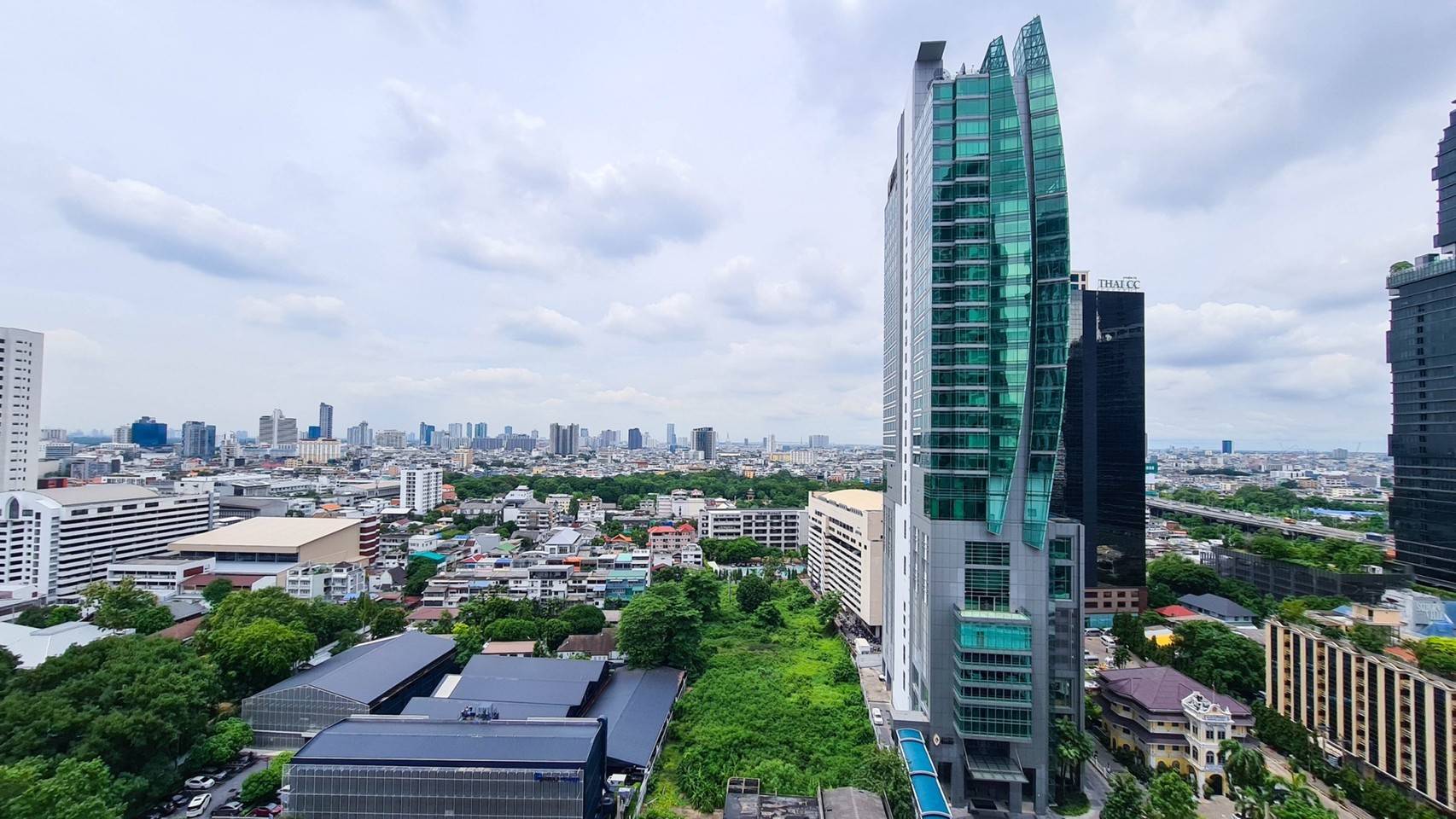 [CHC-327] The Diplomat Sathorn (เดอะ ดิโพลแมท สาทร) : คอนโดมิเนียมให้เช่า 2 ห้องนอน ใกล้สุรศักดิ์ คอนโดให้เช่า ติดต่อเราเลย!