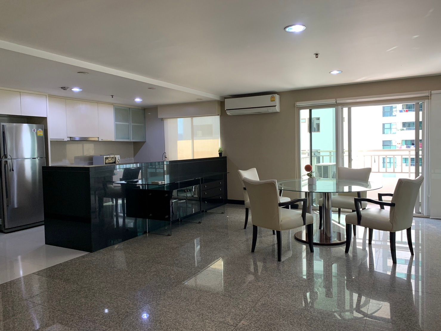 [CHC-337] Sathorn Park Place Condominium (สาธร พาร์ค เพลส คอนโดมิเนียม) : คอนโดมิเนียมให้เช่า 3 ห้องนอน ใกล้ช่องนนทรี ห้องเช่า ทำเลดี พร้อมเข้าอยู่ ด่วน!