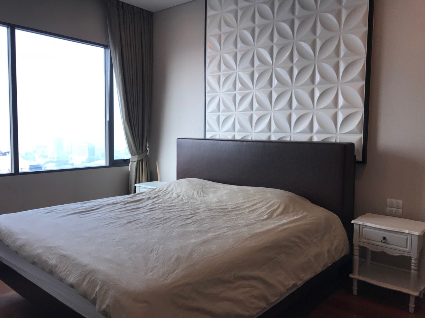 [KT-5] Bright Sukhumvit 24 Condominium (ไบร์ท สุขุมวิท 24 คอนโดมิเนียม) : คอนโดมิเนียมให้เช่า 3 ห้องนอน ใกล้ศูนย์ประชุมแห่งชาติสิริกิติ์ ทำเลดีมาก ห้องพร้อมอยู่