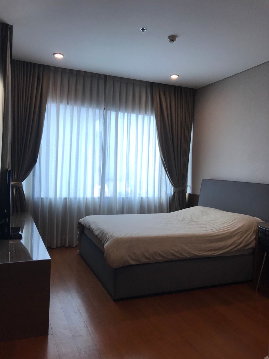 [KT-5] Bright Sukhumvit 24 Condominium (ไบร์ท สุขุมวิท 24 คอนโดมิเนียม) : คอนโดมิเนียมให้เช่า 3 ห้องนอน ใกล้ศูนย์ประชุมแห่งชาติสิริกิติ์ ทำเลดีมาก ห้องพร้อมอยู่