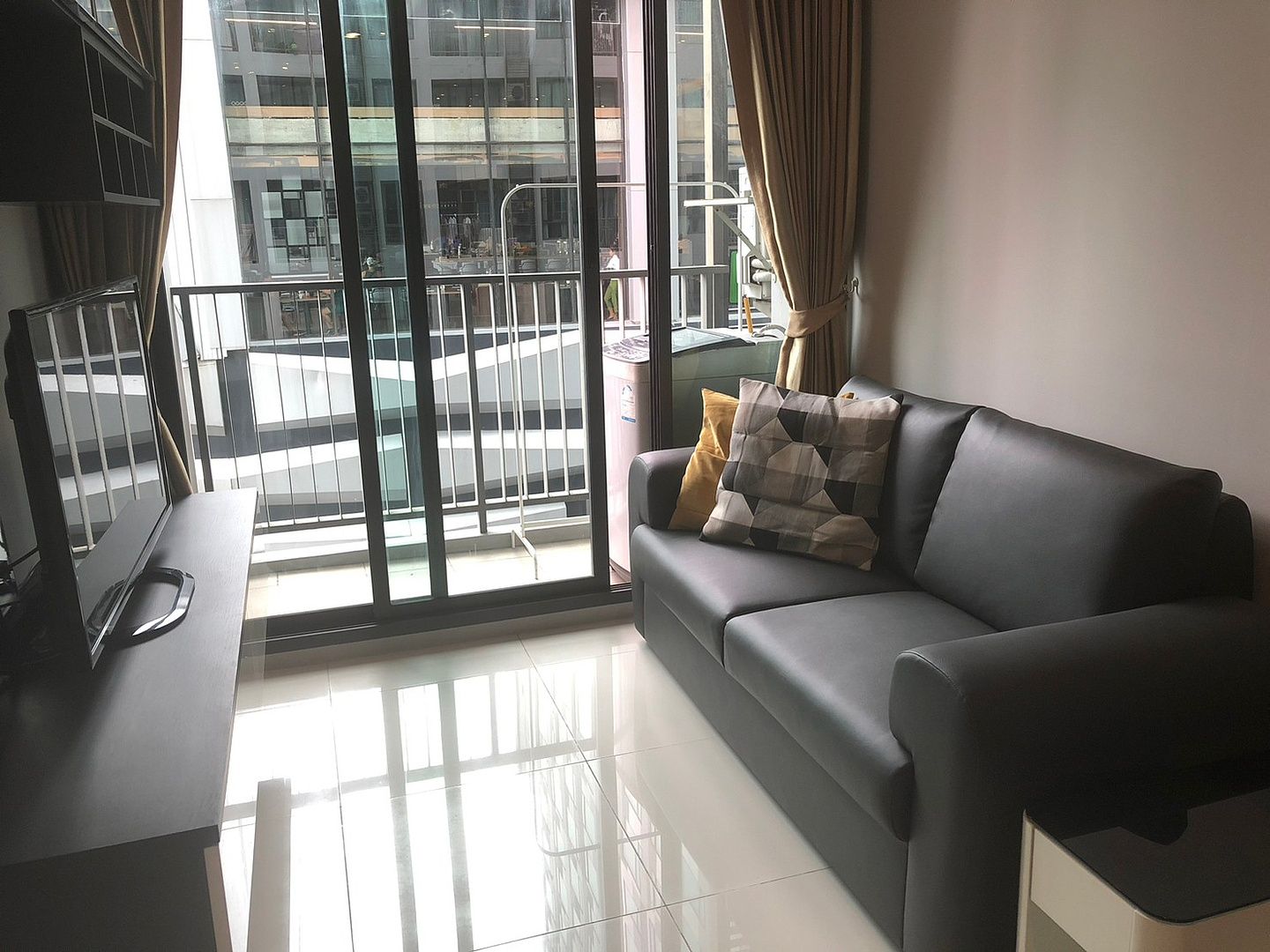 [ON-44] The President Condo Sukhumvit 81 (เดอะ เพรสซิเดนท์ สุขุมวิท 81) : ขายคอนโดมิเนียม 1 ห้องนอน ใกล้อ่อนนุช ดีลดีอยู่ไม่นาน ติดต่อเราเลยวันนี้!