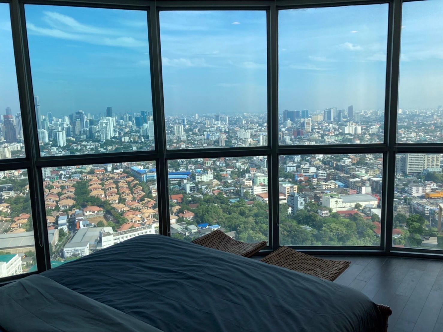 [ON-98] Sky Walk Condominium (สกายวอล์ค คอนโดมิเนียม) : ขายคอนโดมิเนียม 3 ห้องนอน ใกล้พระโขนง ห้องสวย น่าลงทุน