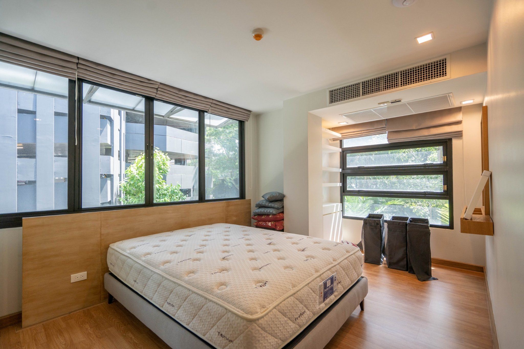 [PL-162] L8 Residence (แอล8 เรสซิเดนซ์) : คอนโดมิเนียมให้เช่า 3 ห้องนอน ใกล้เพลินจิต ห้องเช่า ทำเลดี พร้อมเข้าอยู่ ด่วน!