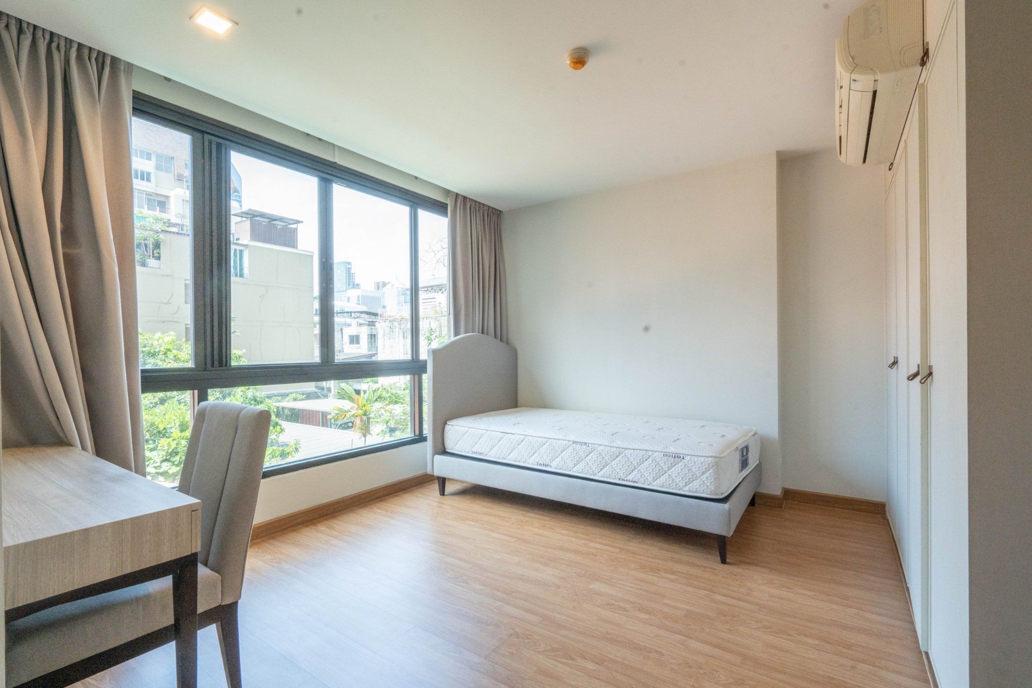 [PL-162] L8 Residence (แอล8 เรสซิเดนซ์) : คอนโดมิเนียมให้เช่า 3 ห้องนอน ใกล้เพลินจิต ห้องเช่า ทำเลดี พร้อมเข้าอยู่ ด่วน!