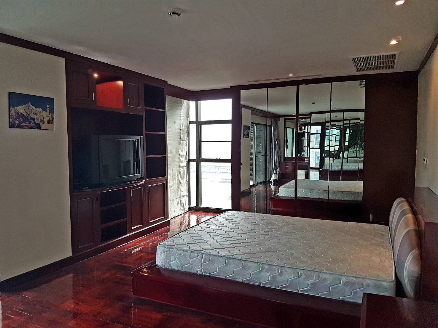 [PL-252] Baan Somthavil Condominium (บ้าน สมถวิล คอนโดมิเนียม) : คอนโดมิเนียมให้เช่า 3 ห้องนอน ใกล้ราชดำริ ห้องนี้ดี อยู่แล้วรวย