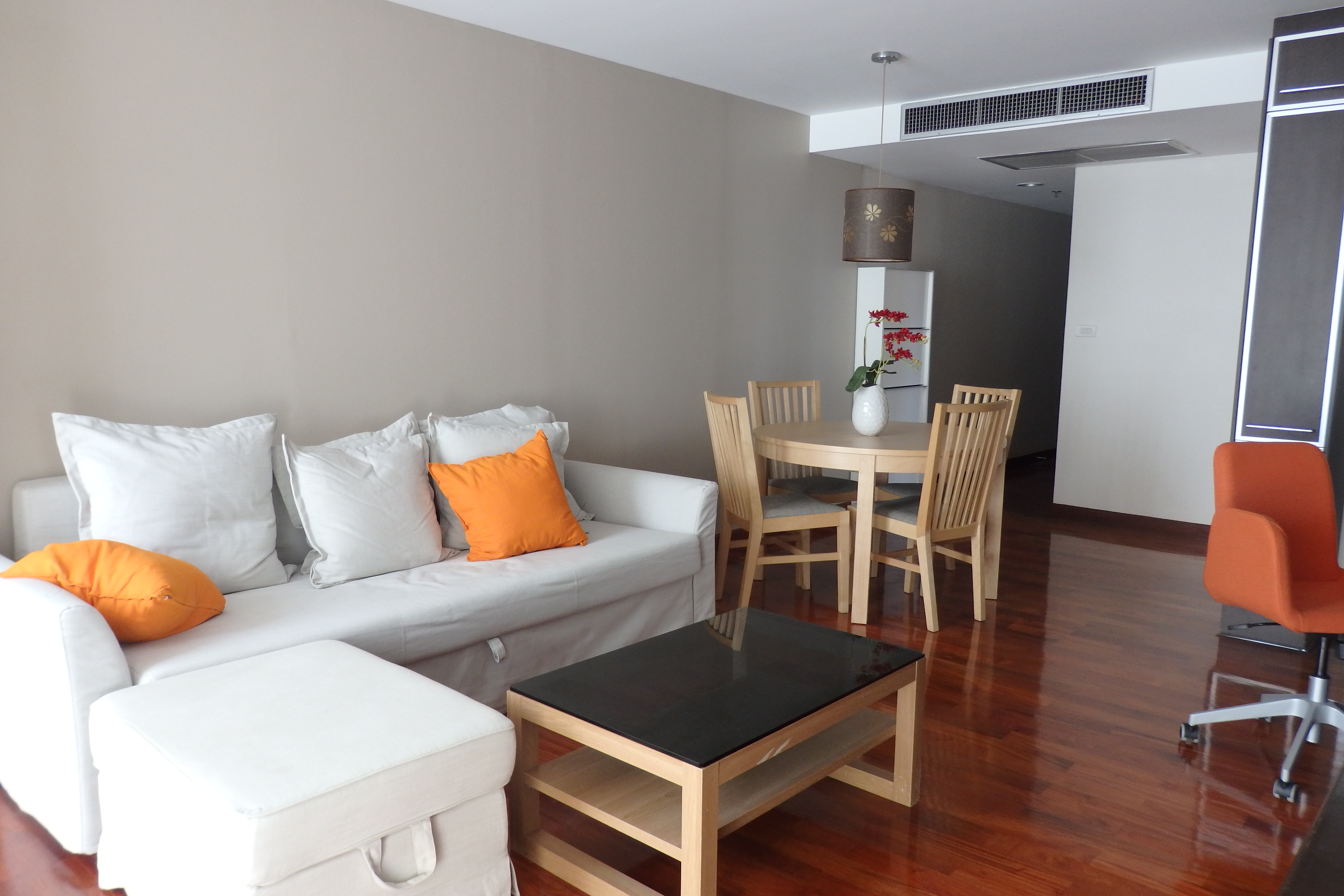 [PL-344] Urbana Langsuan Condominium (เออร์บานา หลังสวน คอนโดมิเนียม) : คอนโดมิเนียมให้เช่า 2 ห้องนอน ใกล้ราชดำริ ดีลดี ราคาพิเศษสุดๆ