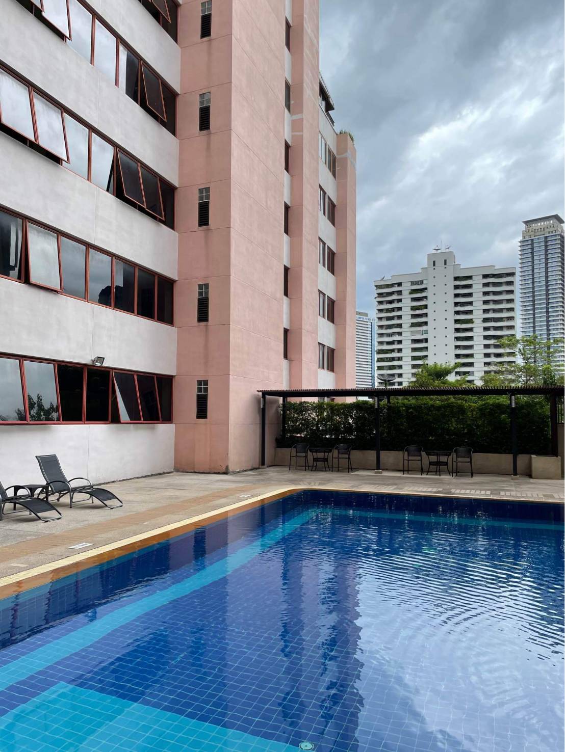 [SI-63] Sribumpen Condo Home (ศรีบำเพ็ญ คอนโด โฮม) : คอนโดมิเนียมให้เช่า 2 ห้องนอน ใกล้ศาลาแดง นัดชมได้เลยวันนี้