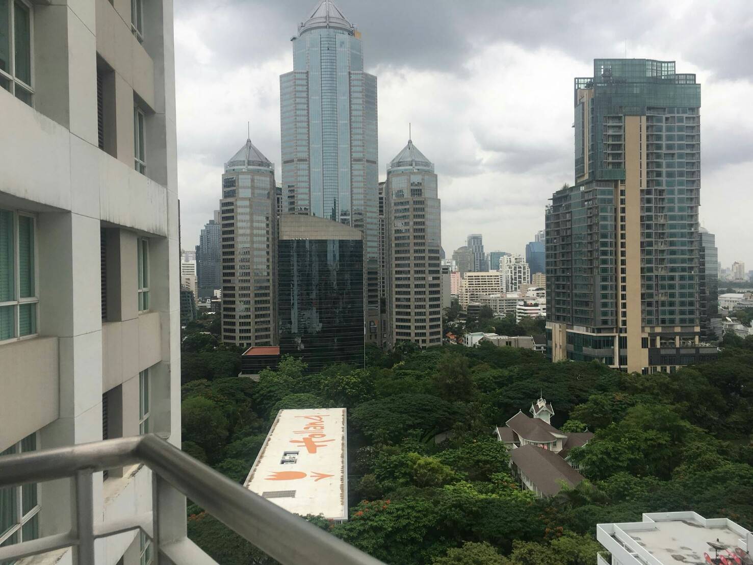 [SI-76] Urbana Sathorn Condominium (เออร์บานา สาทร คอนโดมิเนียม) : คอนโดมิเนียมให้เช่า 1 ห้องนอน ใกล้ศาลาแดง คอนโดให้เช่า ติดต่อเราเลย!