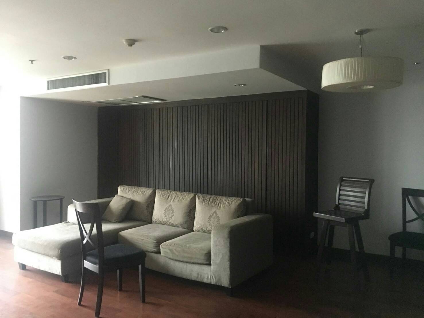 [SI-76] Urbana Sathorn Condominium (เออร์บานา สาทร คอนโดมิเนียม) : คอนโดมิเนียมให้เช่า 1 ห้องนอน ใกล้ศาลาแดง คอนโดให้เช่า ติดต่อเราเลย!