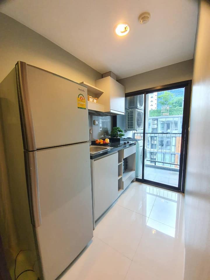 [SUE-122] Zenith Place Sukhumvit 42 Condominium (ซีนิธ เพลส สุขุมวิท 42 คอนโดมิเนียม) : คอนโดมิเนียมให้เช่า 1 ห้องนอน ใกล้เอกมัย ดีลดี ราคาพิเศษสุดๆ