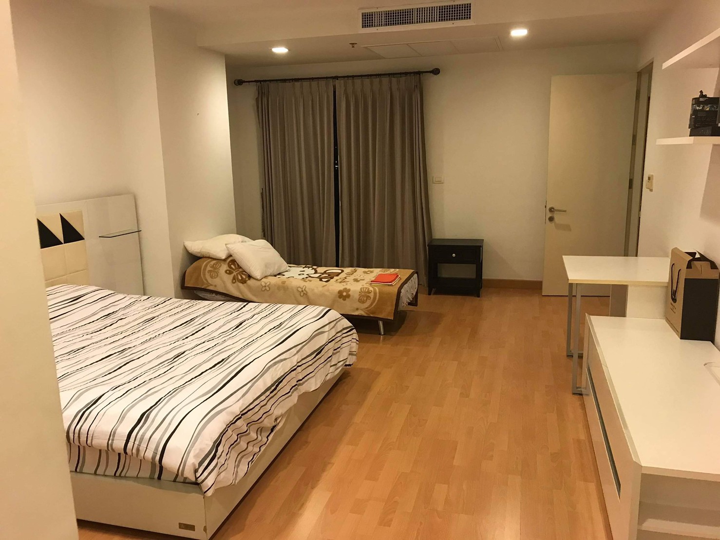 [SUE-130] Nusasiri Grand Condominium (ณุศาศิริ แกรนด์ คอนโดมิเนียม) : ขายคอนโดมิเนียม 2 ห้องนอน ใกล้เอกมัย ดีลดีอยู่ไม่นาน ติดต่อเราเลยวันนี้!