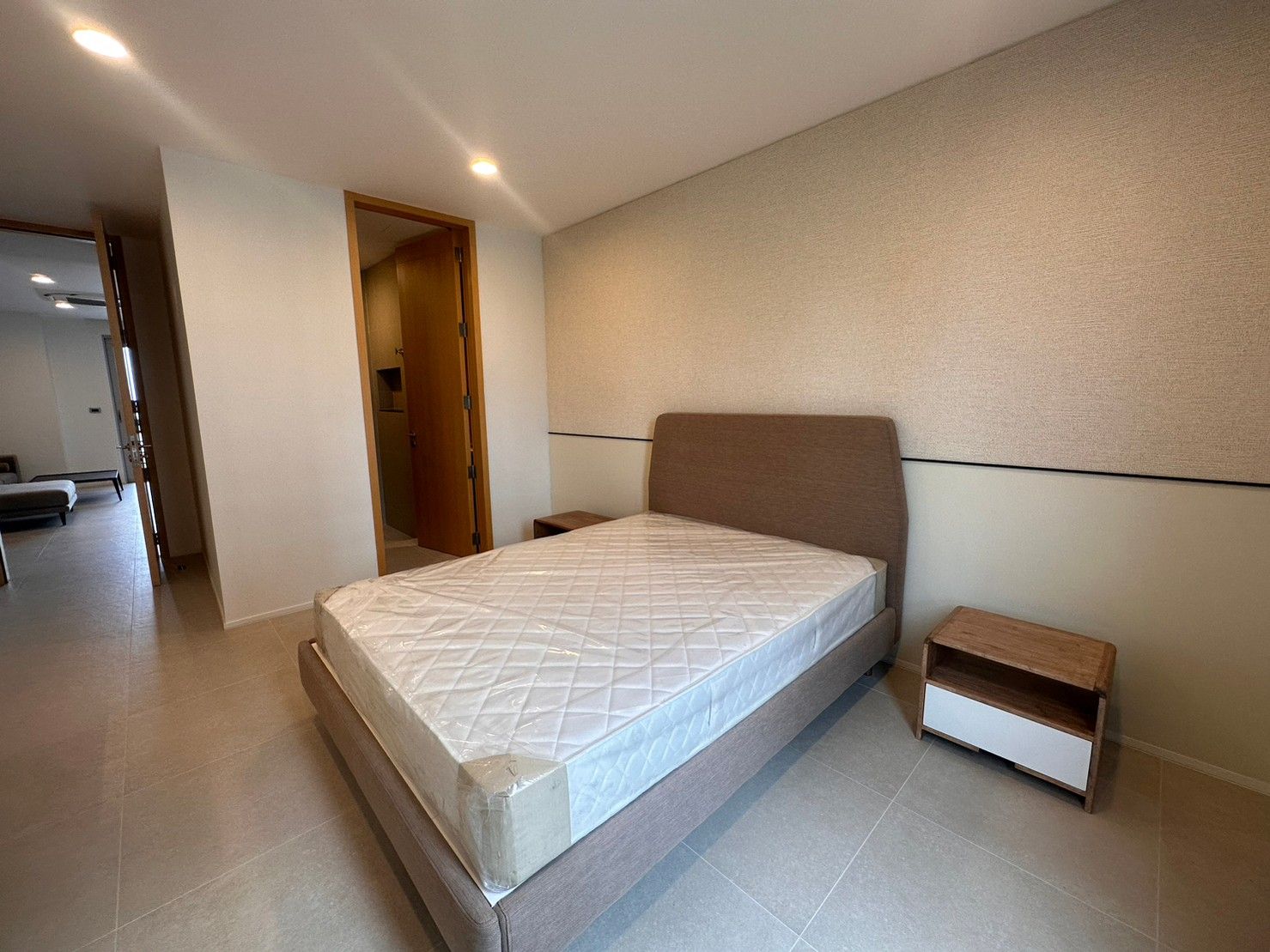 [SUE-93] Chaiyapruk Place Condominium (ชัยพฤกษ์ เพลส คอนโดมิเนียม) : คอนโดมิเนียมให้เช่า 4 ห้องนอน ใกล้เอกมัย ดีลดี ราคาพิเศษสุดๆ