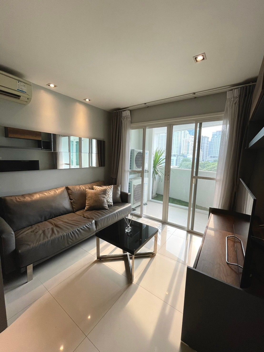 [SUE-95] Le nice Ekamai Condominium (เลอ นีซ เอกมัย คอนโดมิเนียม) : คอนโดมิเนียมให้เช่า 1 ห้องนอน ใกล้เอกมัย ห้องนี้ดี อยู่แล้วรวย