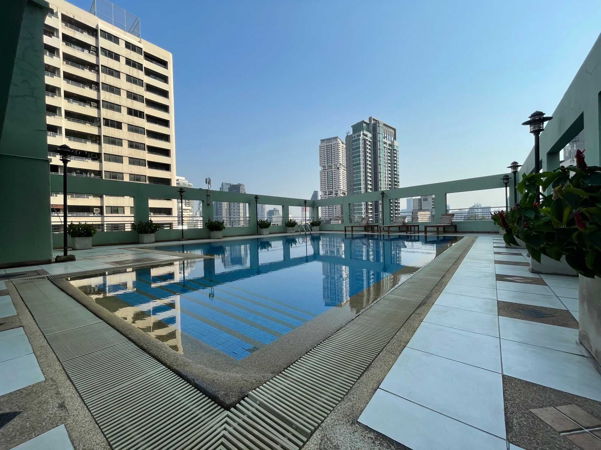 [SUP-118] Lumpini Suite Sukhumvit 41 (ลุมพินี สวีท สุขุมวิท 41) : ขายคอนโดมิเนียม 3 ห้องนอน ใกล้พร้อมพงษ์ ห้องสวย น่าลงทุน