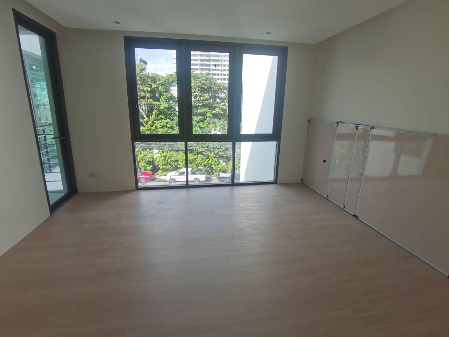 [SUP-152] House for Rent near BTS Phrom Phong (บ้านให้เช่า แถว BTS พร้อมพงษ์) : บ้านให้เช่า เลี้ยงสัตว์ได้ 5 ห้องนอน ใกล้พร้อมพงษ์ บ้านสวย น่าอยู่มาก