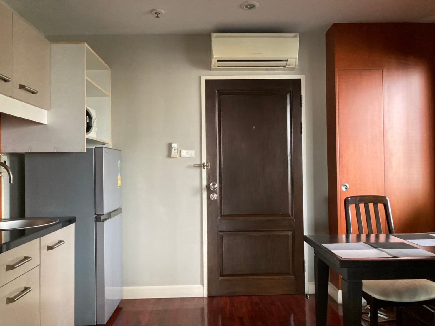 [SUP-220] Baan Suanpetch Condominium (บ้านสวนเพชร คอนโดมิเนียม) : คอนโดมิเนียมให้เช่า 2 ห้องนอน ใกล้พร้อมพงษ์ ห้องนี้ดี อยู่แล้วรวย