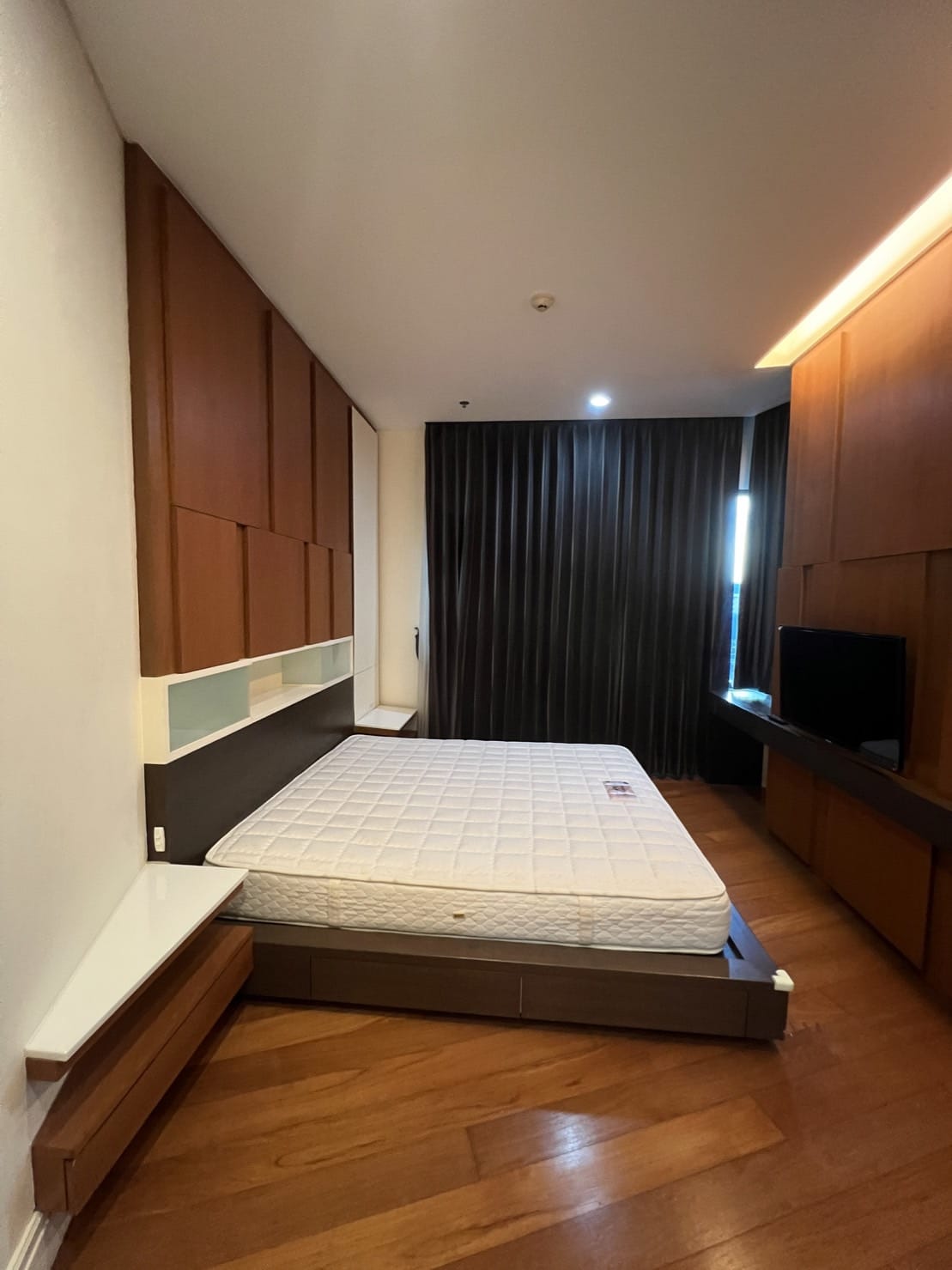 [SUP-77] Bright Sukhumvit 24 Condominium (ไบร์ท สุขุมวิท 24 คอนโดมิเนียม) : คอนโดมิเนียมให้เช่า 2 ห้องนอน ใกล้พร้อมพงษ์ พร้อมเข้าอยู่ทันที นัดดูห้องได้เลย