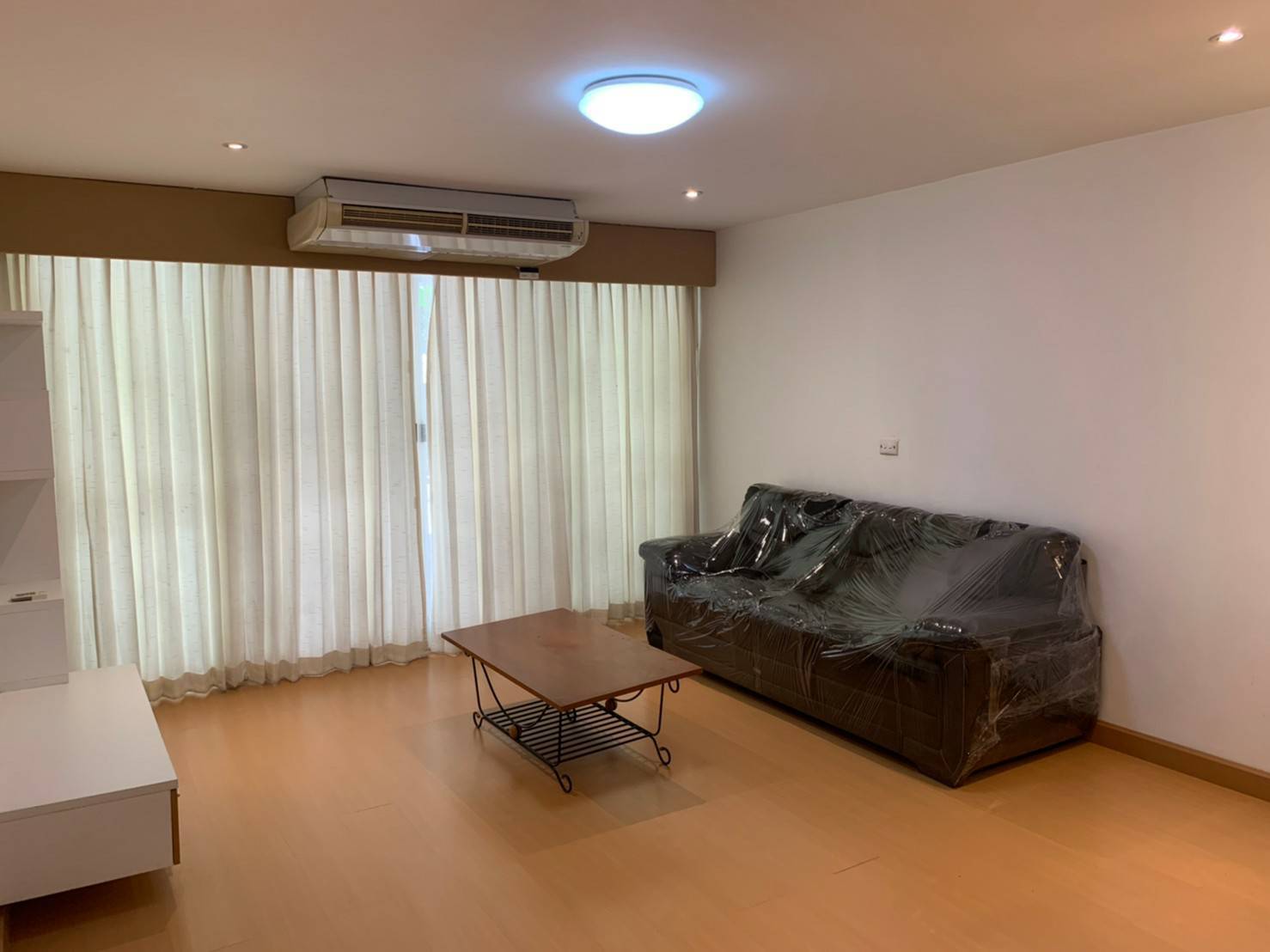 [SUT-228] Raintree Villa Sukhumvit 53 (เรนทรี วิลล่า สุขุมวิท 53) : คอนโดมิเนียมให้เช่า 1 ห้องนอน ใกล้ทองหล่อ พร้อมเข้าอยู่ ด่วน!