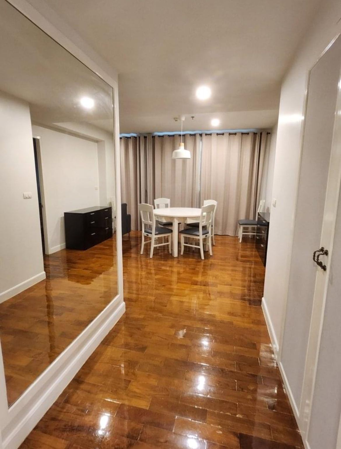 [SUA-241] Baan Siri 31 Condominium (บ้านสิริ 31 คอนโด) : คอนโดมิเนียมให้เช่า 2 ห้องนอน ใกล้อโศก ห้องนี้ดี อยู่แล้วรวย