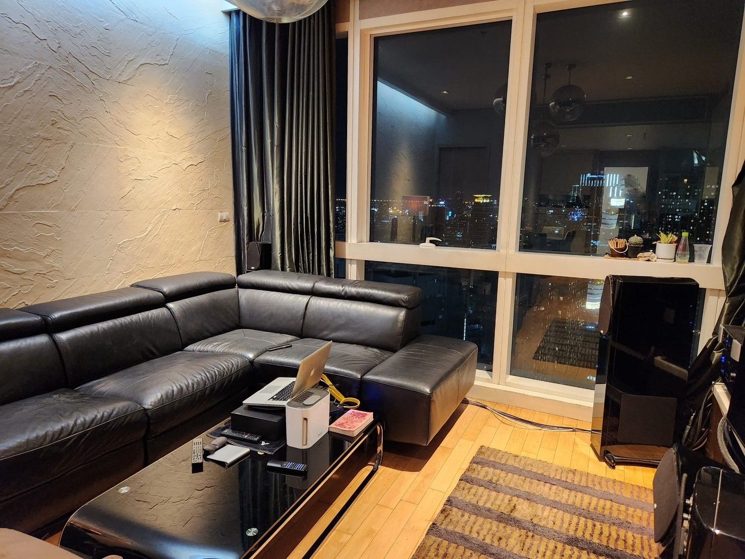 [SUA-263] Millennium Residence @ Sukhumvit Condominium (มิลเลนเนียม เรสซิเด้นส์ แอท สุขุมวิท คอนโดมิเนียม) : ขายคอนโดมิเนียม 2 ห้องนอน ใกล้อโศก คอนโดสวย ส่วนกลางดี