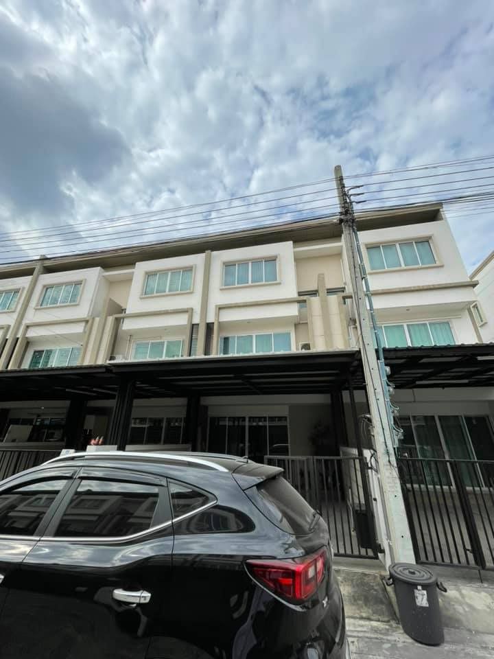 [ONB-36] Townhouse for Sale near Bang Chak (ขายทาวน์เฮ้าส์ ใกล้ บางจาก) : ขายทาวน์เฮ้าส์ 3 ห้องนอน ใกล้บางจาก บ้านนี้ดี อยู่แล้วรวย