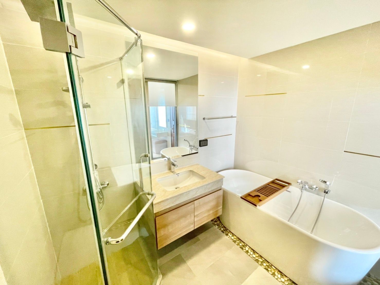 [HU-42] Amaranta Residence (อมรันทา เรสซิเดนซ์) : ขายคอนโดมิเนียม 2 ห้องนอน ใกล้ห้วยขวาง ขายคอนโด ด่วน!