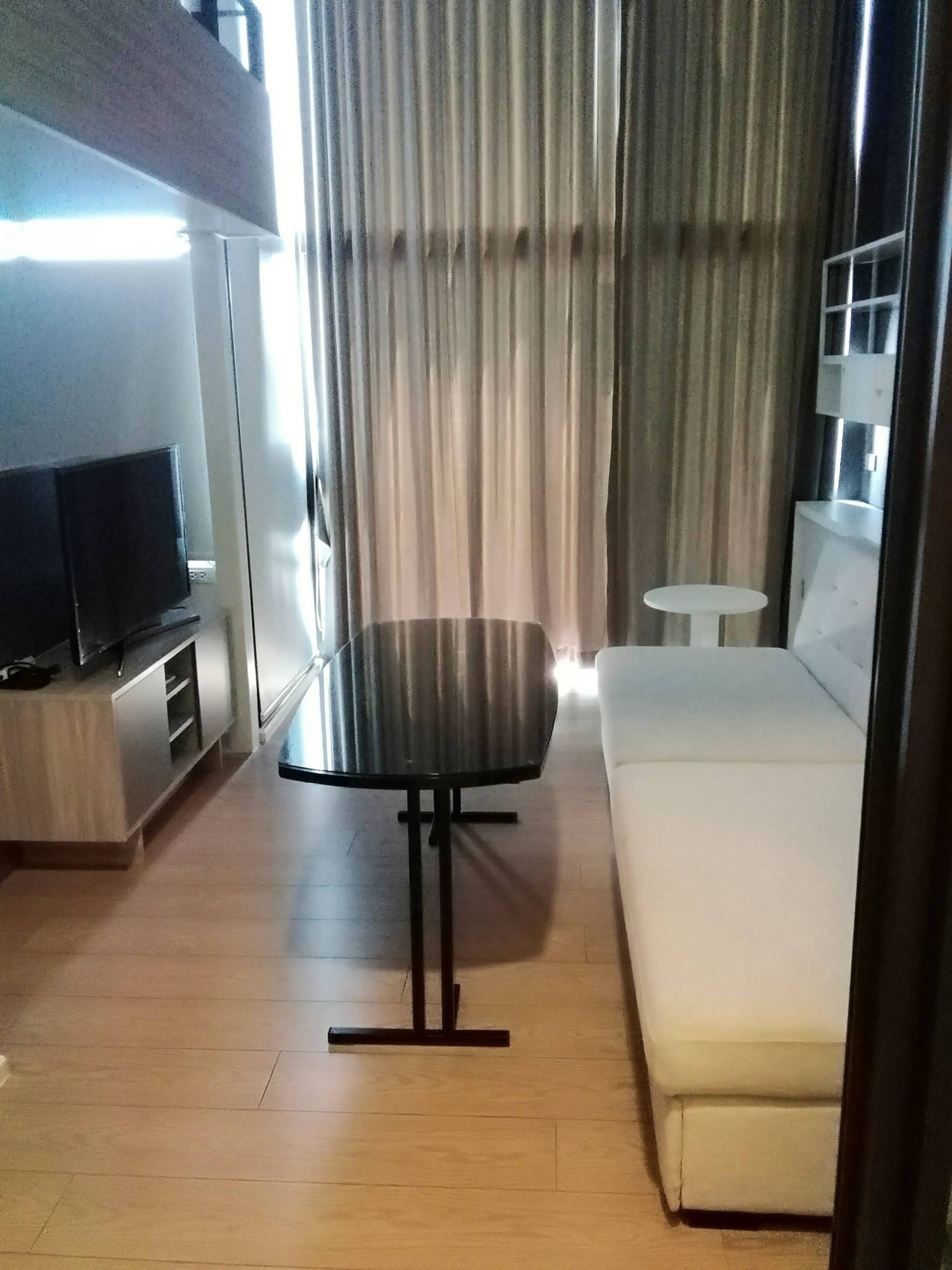 [RA-112] Chewathai Residence Asoke (ชีวาทัย เรสซิเดนท์ อโศก) : คอนโดมิเนียมให้เช่า 1 ห้องนอน ใกล้มักกะสัน ดีลดี ราคาพิเศษสุดๆ