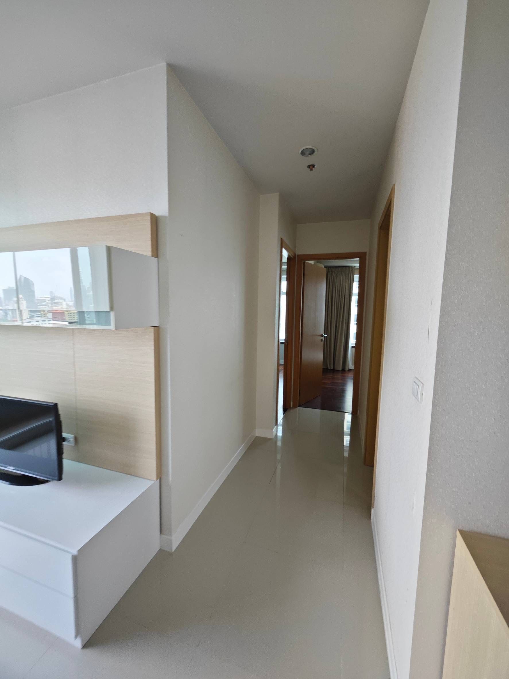 [RA-116] Circle Condominium (เซอร์เคิล คอนโดมิเนียม) : คอนโดมิเนียมให้เช่า 2 ห้องนอน ใกล้มักกะสัน ห้องเช่า ทำเลดี พร้อมเข้าอยู่ ด่วน!