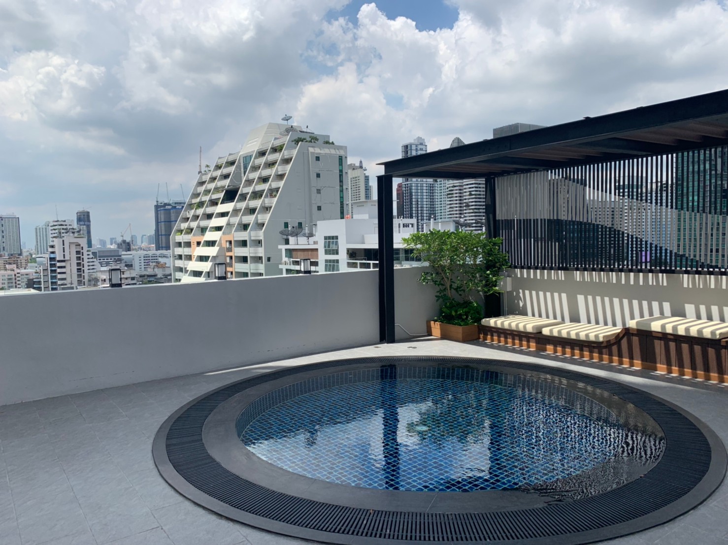 [SUN-35] Sukhumvit Suite (สุขุมวิท สวีท คอนโดมิเนียม) : คอนโดมิเนียมให้เช่า Studio ห้องนอน ใกล้นานา ห้องสวย ราคาพิเศษ