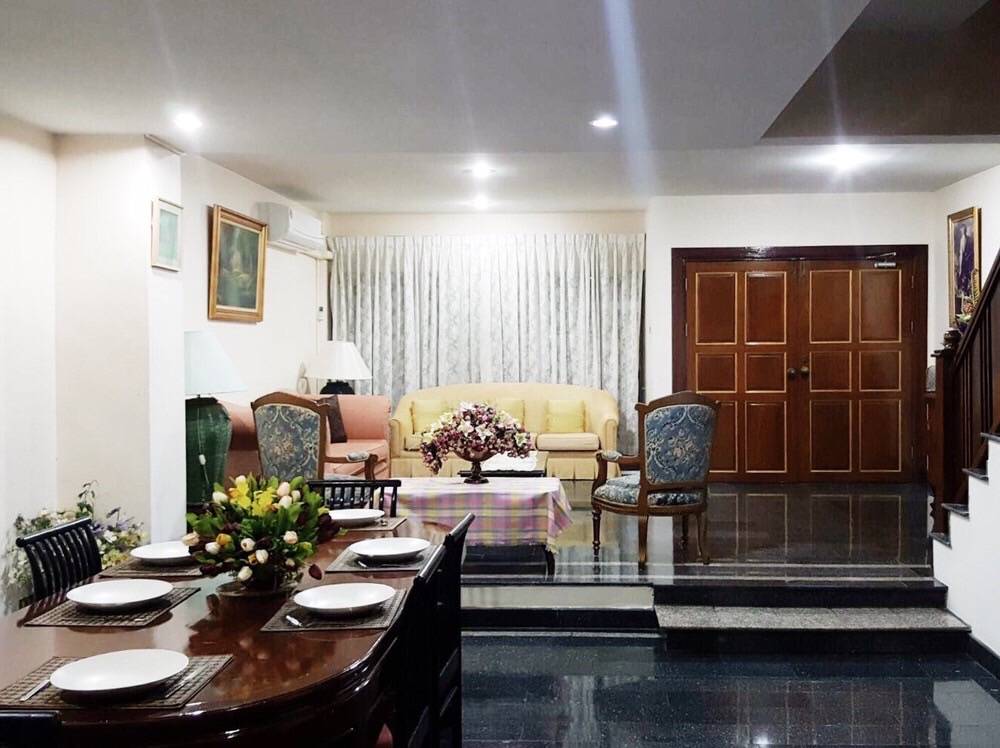 [ON-250] Townhouse for Rent near On Nut (ทาวน์เฮ้าส์ให้เช่า ใกล้ อ่อนนุช) : ทาวน์เฮ้าส์ให้เช่า 3 ห้องนอน ใกล้อ่อนนุช บ้านให้เช่า พร้อมเข้าอยู่ ด่วน!