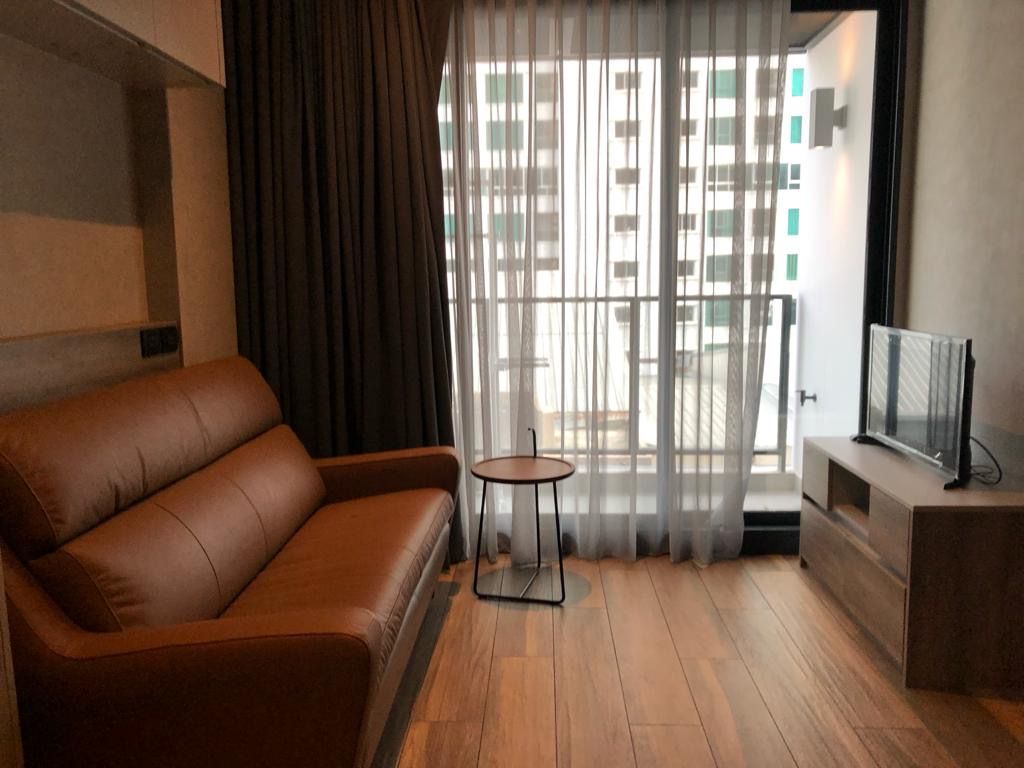 [RA-154] The Lofts Asoke (เดอะ ลอฟท์ อโศก) : คอนโดมิเนียมให้เช่า 1 ห้องนอน ใกล้เพชรบุรี พร้อมเข้าอยู่ ด่วน!