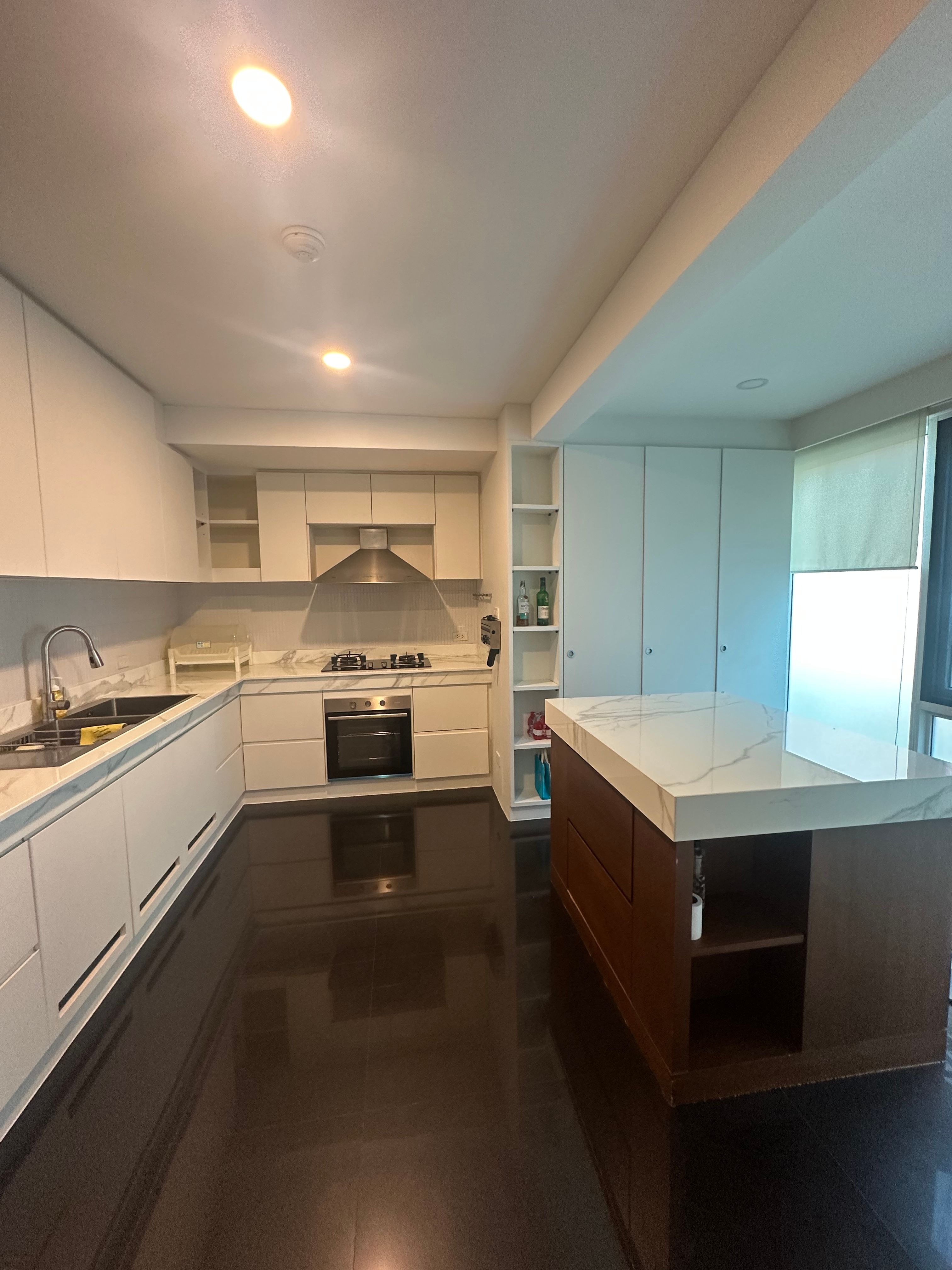 [SUP-343] TPJ Condominium (ที พี เจ คอนโด) : คอนโดมิเนียมให้เช่า 1 ห้องนอน ใกล้พร้อมพงษ์ คอนโดสวย ส่วนกลางดี