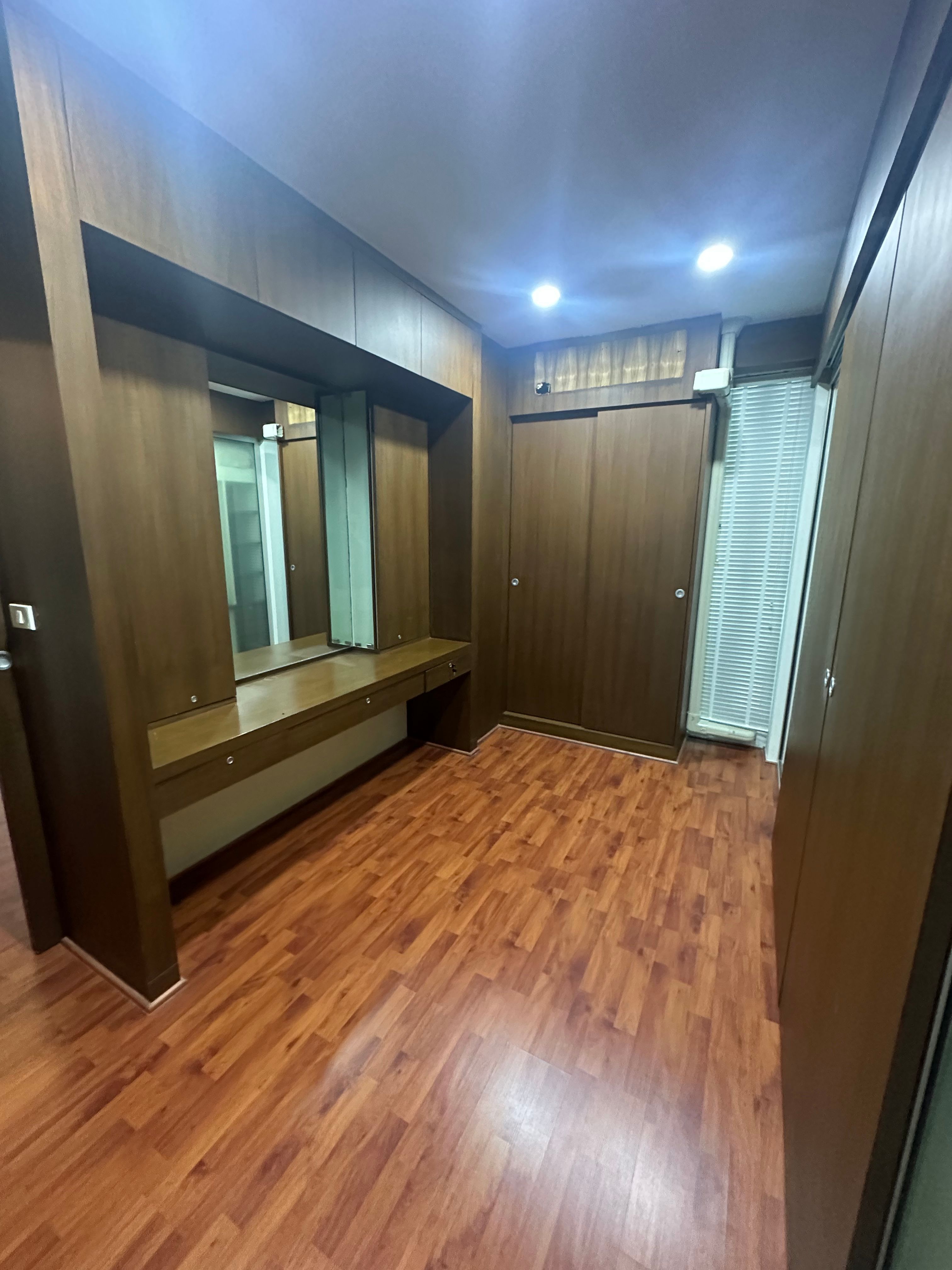 [SUP-343] TPJ Condominium (ที พี เจ คอนโด) : คอนโดมิเนียมให้เช่า 1 ห้องนอน ใกล้พร้อมพงษ์ คอนโดสวย ส่วนกลางดี