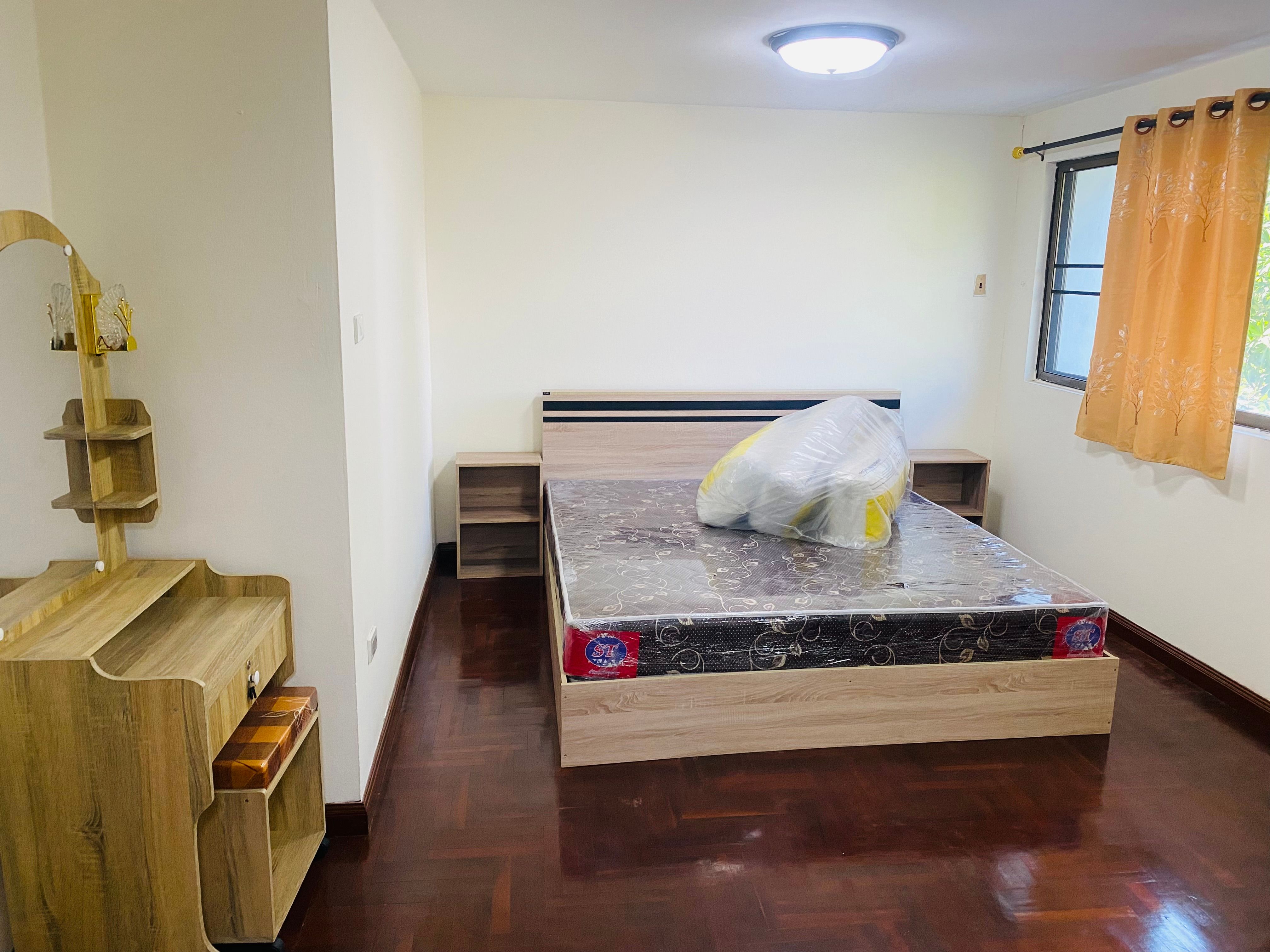 [SUP-345] Townhouse for Rent near BTS Phrom Phong (ทาวน์เฮ้าส์ให้เช่า ใกล้ BTS พร้อมพงษ์) : ทาวน์เฮ้าส์ให้เช่า เลี้ยงสัตว์ได้ 4 ห้องนอน ใกล้พร้อมพงษ์ บ้านสวย น่าอยู่มาก