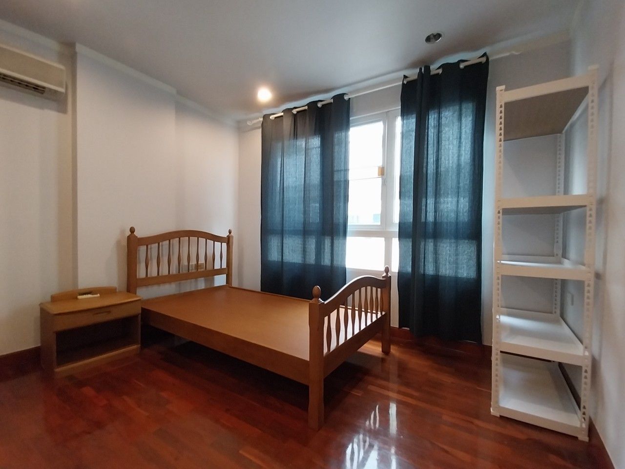 [SI-172] Baan Siri Sathorn Yenakard Condominium (บ้านสิริ สาทร เย็นอากาศ คอนโดมิเนียม) : คอนโดมิเนียมให้เช่า 2 ห้องนอน ใกล้ศาลาแดง นัดชมได้เลยวันนี้