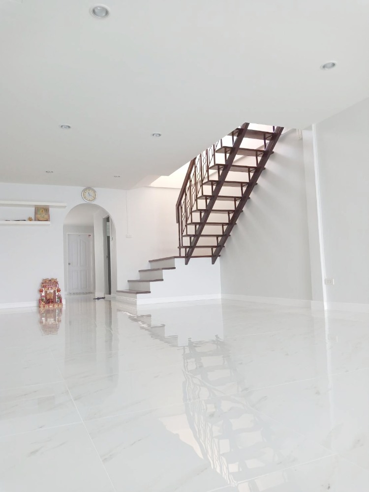 [JJ-48] Townhouse for Sale near Saphan Khwai (ขายทาวน์เฮ้าส์ ใกล้ สะพานควาย) : ขายทาวน์เฮ้าส์ 2 ห้องนอน ใกล้สะพานควาย ขายบ้าน พร้อมเข้าอยู่ ด่วน!