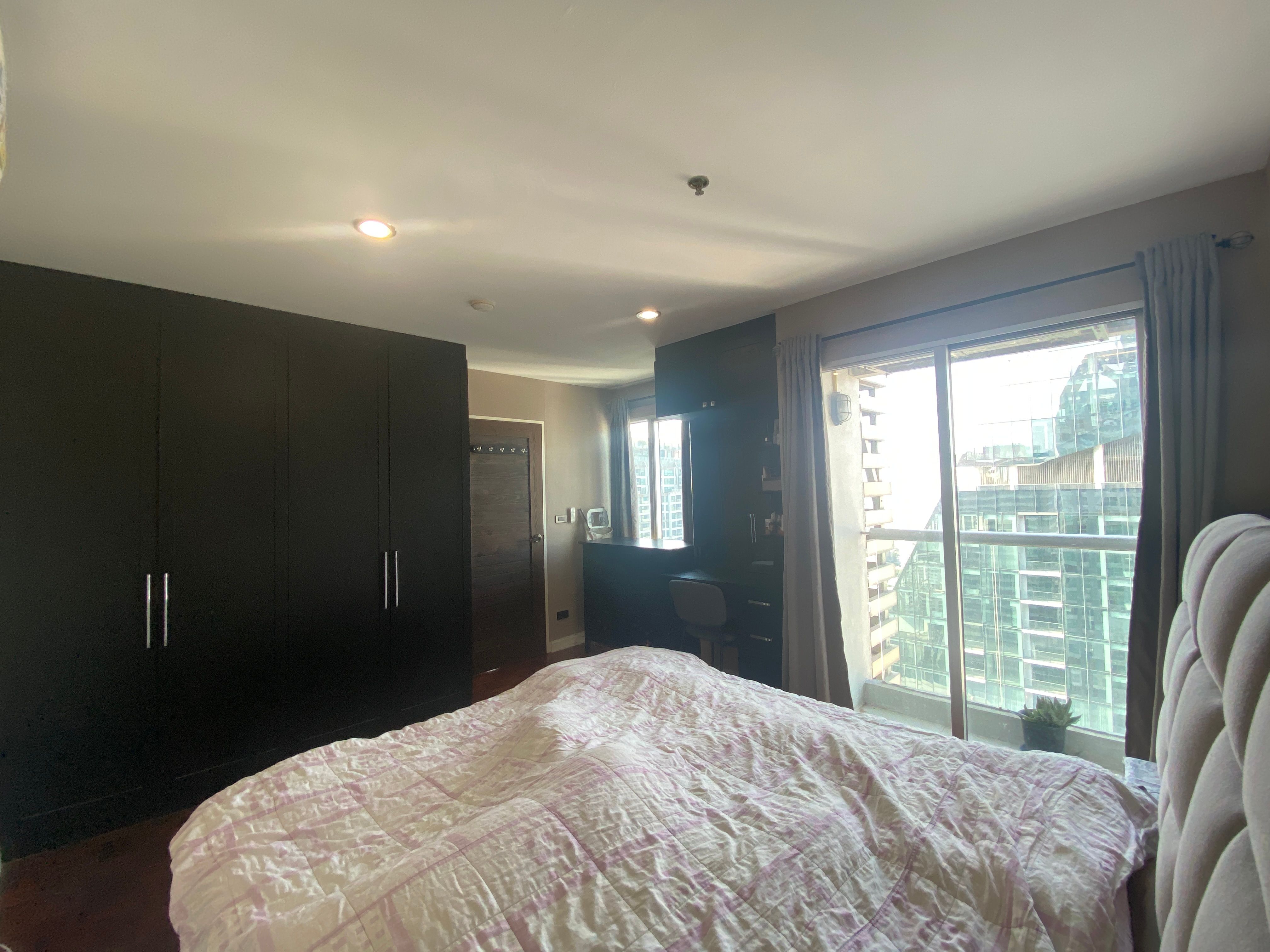 [SI-185] Silom Suite Condominium (สีลม สวีท คอนโดมิเนียม) : คอนโดมิเนียมให้เช่า 1 ห้องนอน ใกล้สีลม ดีลดี ราคาพิเศษสุดๆ