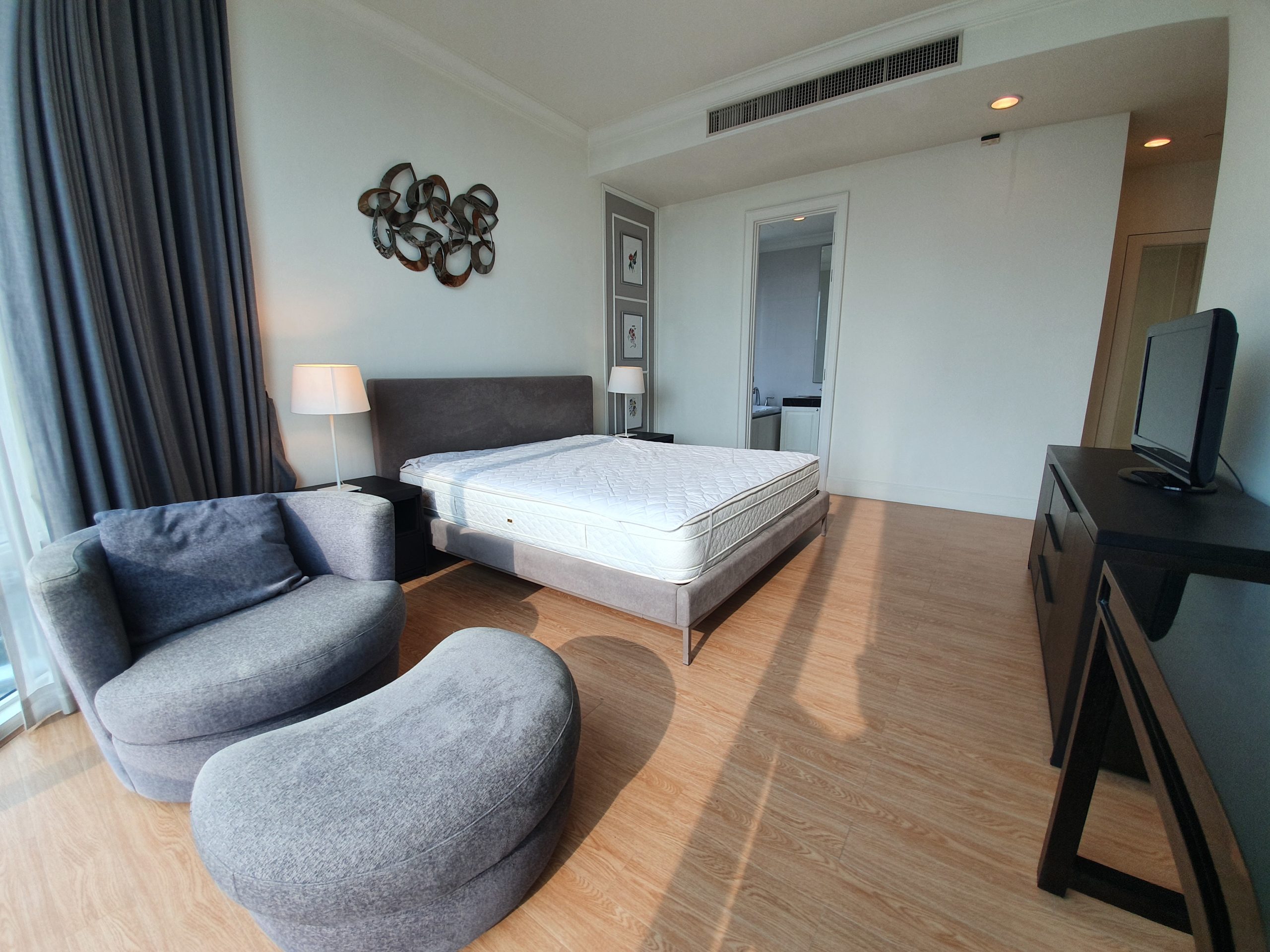 [SUA-297] Royce Private Residence Sukhumvit 31 (คอนโด รอย์ช ไพรเวท เรสซิเดนซ์ สุขุมวิท 31) : คอนโดมิเนียมให้เช่า 3 ห้องนอน ใกล้สุขุมวิท ห้องนี้ดี อยู่แล้วรวย