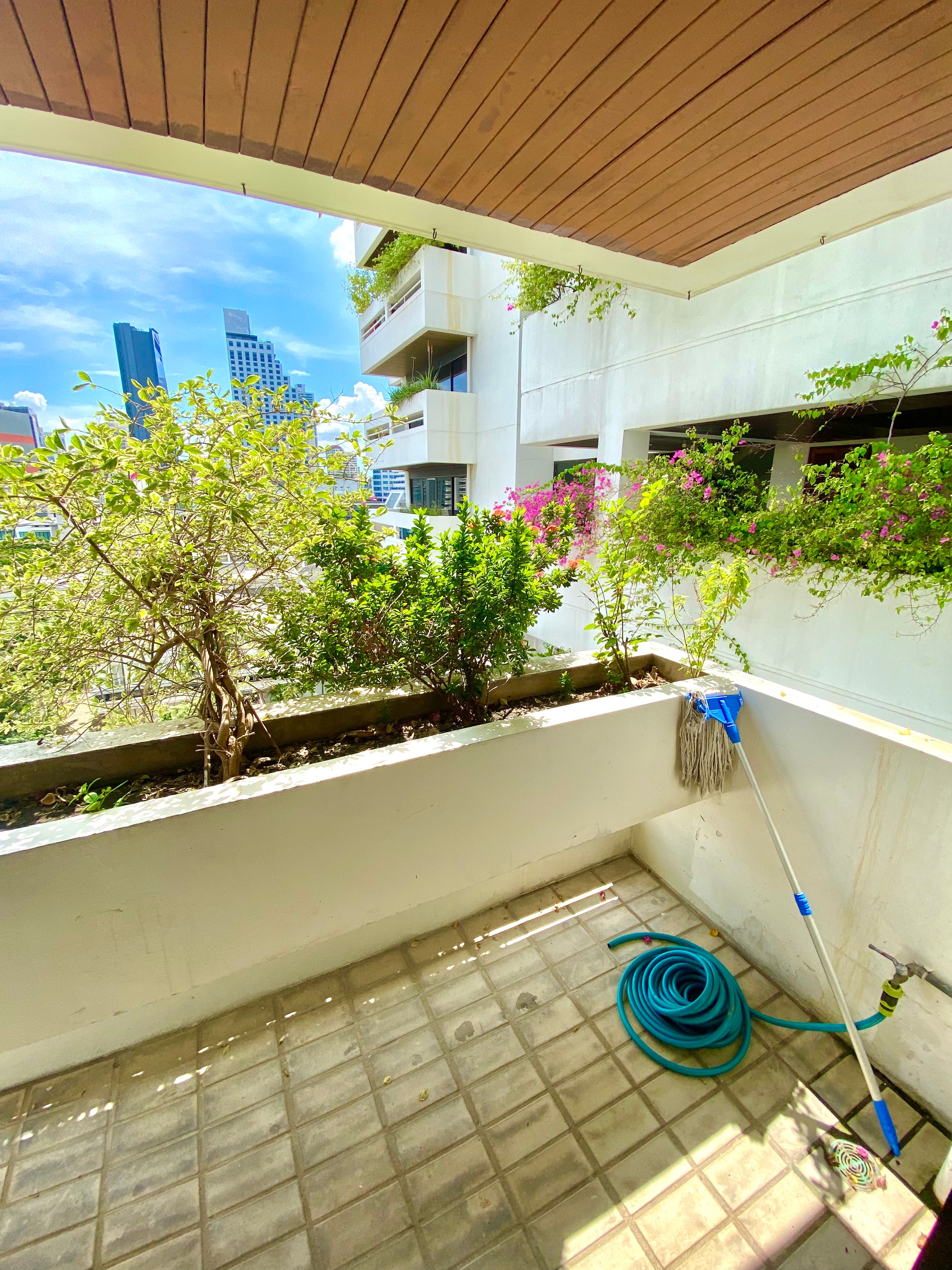 [SUA-299] Sukhumvit House Condominium (สุขุมวิท เฮ้าส์ คอนโดมิเนียม) : คอนโดมิเนียมให้เช่า 2 ห้องนอน ใกล้สุขุมวิท คอนโดให้เช่า ติดต่อเพื่อขอชมห้องได้ วันนี้