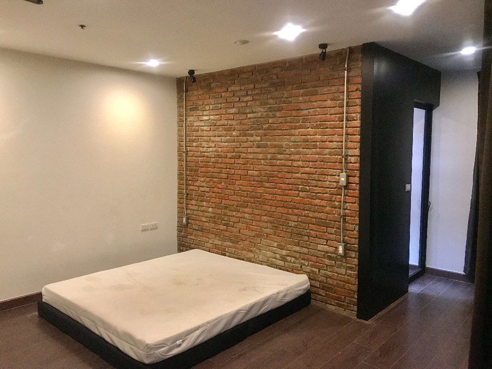 [CHC-435] Sathorn House Condominium (สาธร เฮ้าส์ คอนโดมิเนียม) : ขายคอนโดมิเนียม 2 ห้องนอน ใกล้สุรศักดิ์ ทำเลดีมาก ห้องพร้อมอยู่