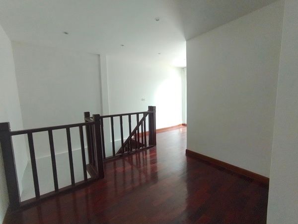 [HU-81] Townhouse for Sale near Thailand Cultural Centre (ขายทาวน์เฮ้าส์ ใกล้ ศูนย์วัฒนธรรมแห่งประเทศไทย) : ขายทาวน์เฮ้าส์ 3 ห้องนอน ใกล้ศูนย์วัฒนธรรมแห่งประเทศไทย บ้านสวย น่าลงทุน