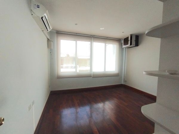 [HU-81] Townhouse for Sale near Thailand Cultural Centre (ขายทาวน์เฮ้าส์ ใกล้ ศูนย์วัฒนธรรมแห่งประเทศไทย) : ขายทาวน์เฮ้าส์ 3 ห้องนอน ใกล้ศูนย์วัฒนธรรมแห่งประเทศไทย บ้านสวย น่าลงทุน