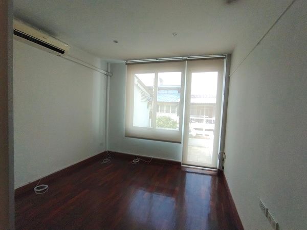 [HU-81] Townhouse for Sale near Thailand Cultural Centre (ขายทาวน์เฮ้าส์ ใกล้ ศูนย์วัฒนธรรมแห่งประเทศไทย) : ขายทาวน์เฮ้าส์ 3 ห้องนอน ใกล้ศูนย์วัฒนธรรมแห่งประเทศไทย บ้านสวย น่าลงทุน