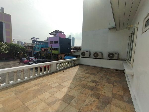 [HU-81] Townhouse for Sale near Thailand Cultural Centre (ขายทาวน์เฮ้าส์ ใกล้ ศูนย์วัฒนธรรมแห่งประเทศไทย) : ขายทาวน์เฮ้าส์ 3 ห้องนอน ใกล้ศูนย์วัฒนธรรมแห่งประเทศไทย บ้านสวย น่าลงทุน